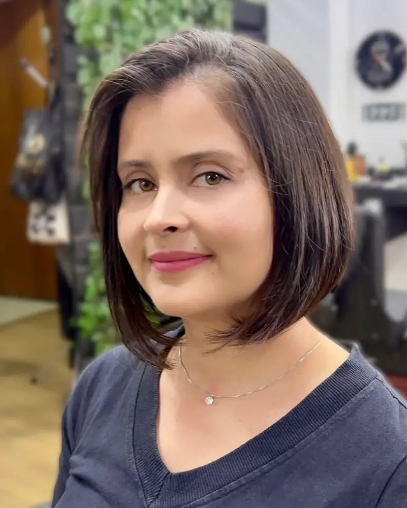 Collarbone Bob Tucked Behind Ears Collarbone Bob Tucked Behind Ears — Classy Shoulder Length Bob
