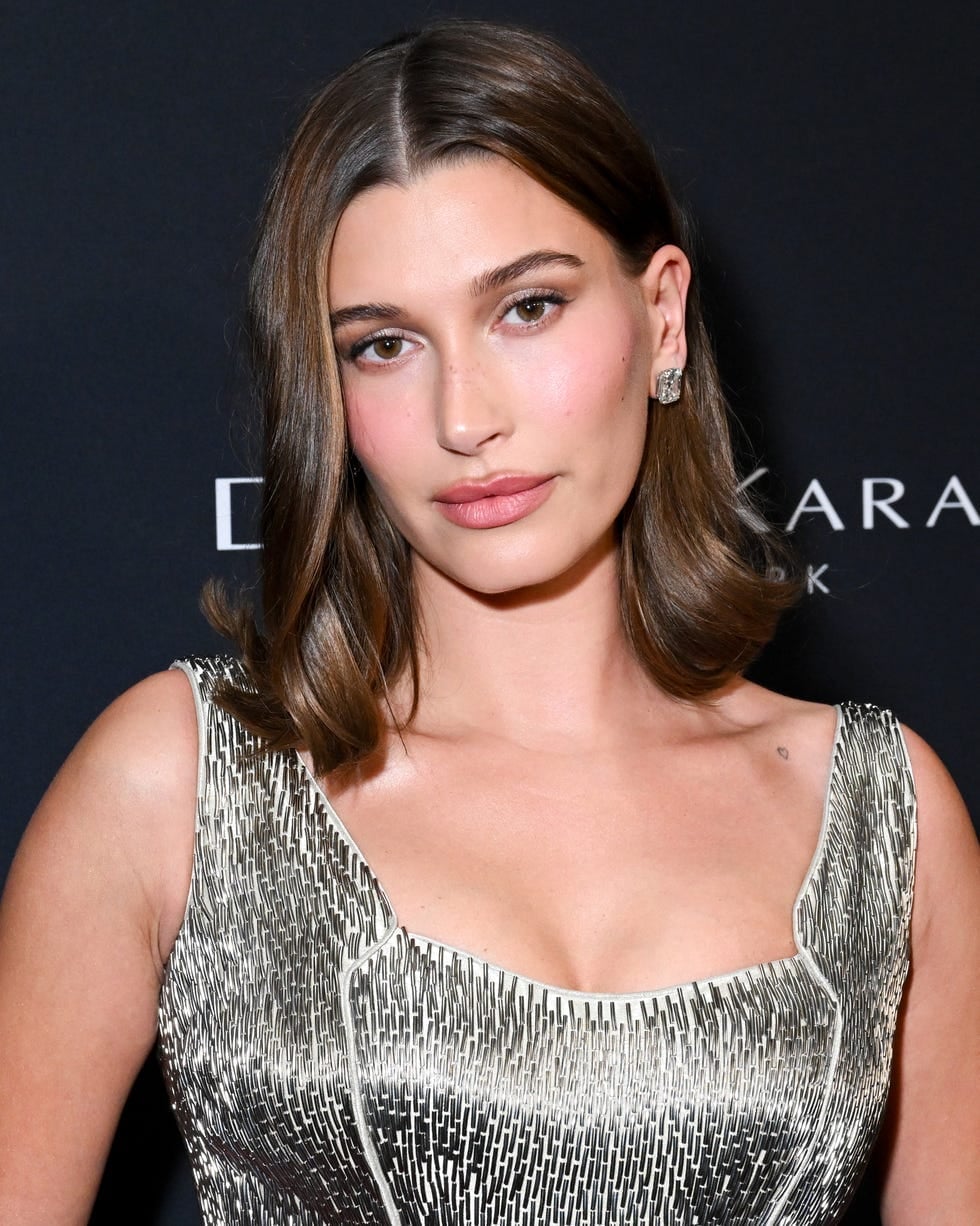 Collarbone Bob With Sharp Cut Collarbone Bob With Sharp Cut — Classy Shoulder Length Bob