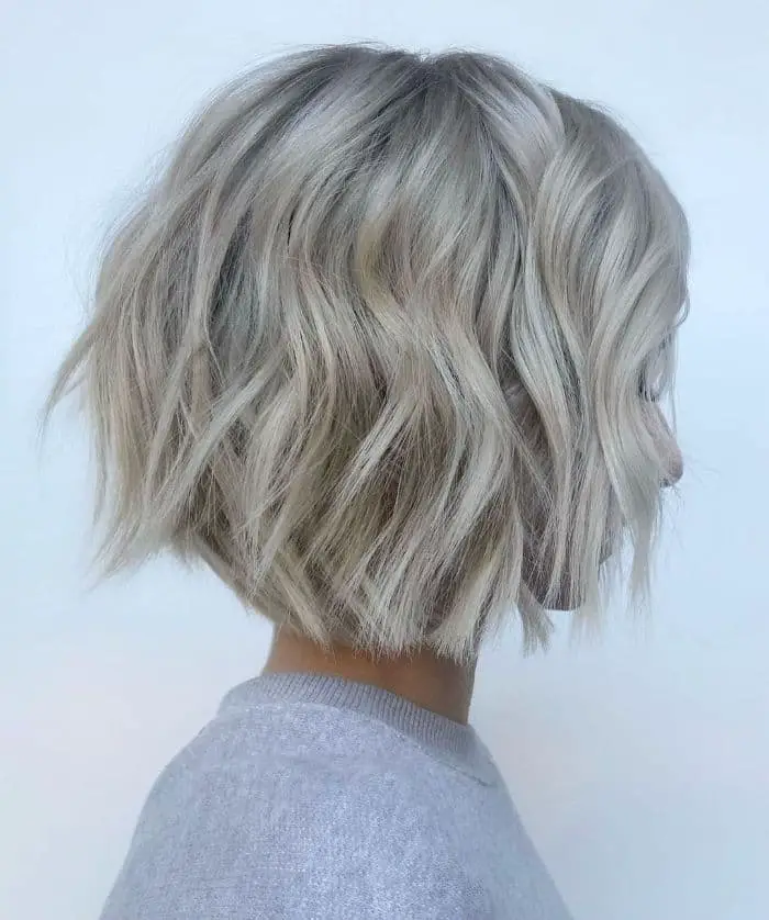 Collarbone Angled Bob With Textured Waves Collarbone Angled Bob With Textured Waves — Classy Shoulder Length Bob