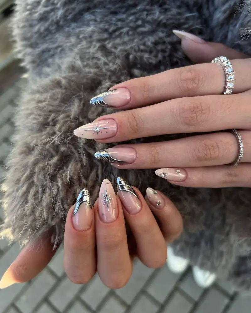 Medium Almond Sheer Nude With Silver Chrome Stars Medium Almond Sheer Nude With Silver Chrome Stars — Classy Silver Chrome Nails