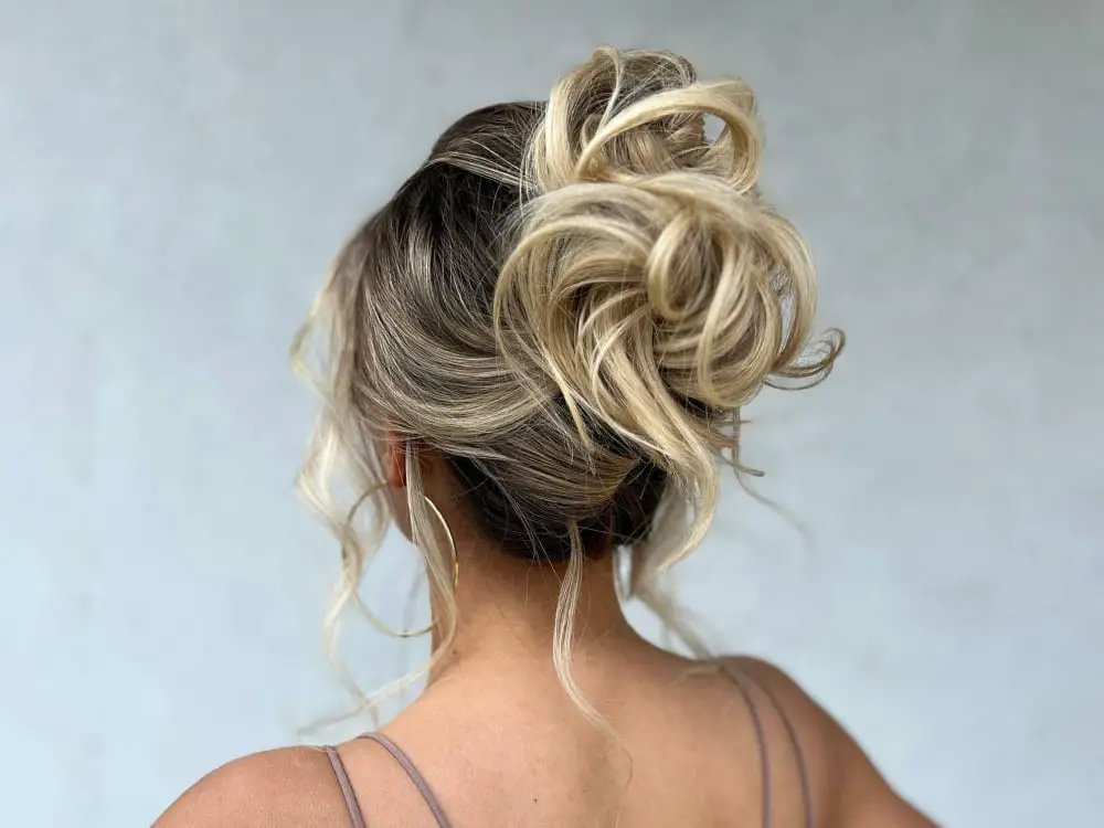 Messy Updo With Dark Blonde Highlights Messy Updo With Dark Blonde Highlights — Classy Sports Hair
