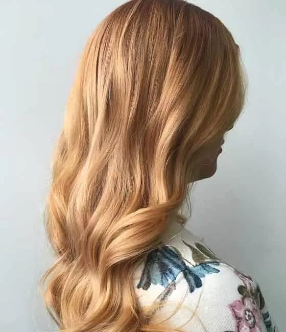 Collarbone Thick Hair Soft Dimensional Color Collarbone Thick Hair Soft Dimensional Color — Classy Strawberry Blonde