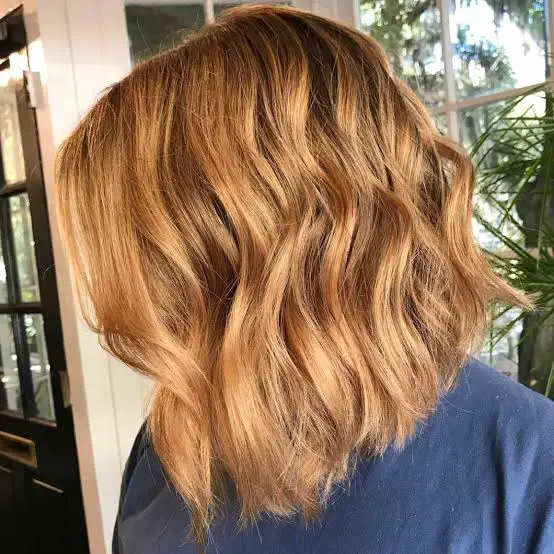 Collarbone Wavy Golden Strawberry Blonde Collarbone Wavy Golden Strawberry Blonde — Classy Strawberry Blonde