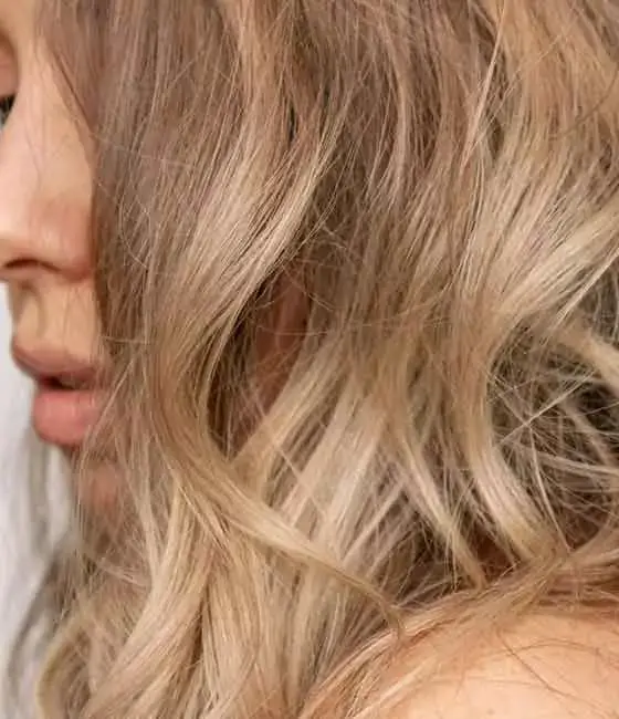 Mid-Back Curls Rose Gold Strawberry Blonde Mid-Back Curls Rose Gold Strawberry Blonde — Classy Strawberry Blonde