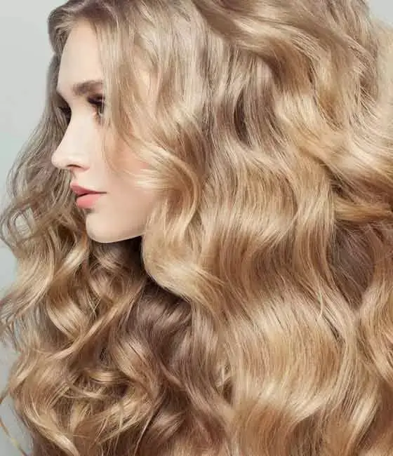 Shoulder Curls Golden Blonde Highlights Shoulder Curls Golden Blonde Highlights — Classy Strawberry Blonde