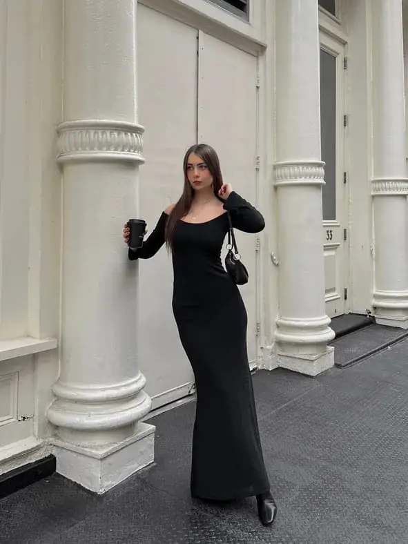 Fitted Off-the-Shoulder Maxi Dress Fitted Off-the-Shoulder Maxi Dress — Classy Streetwear Outfits