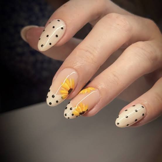 Medium Almond Yellow Sunflowers With Black Polka Dots Medium Almond Yellow Sunflowers With Black Polka Dots — Classy Sunflower Nails