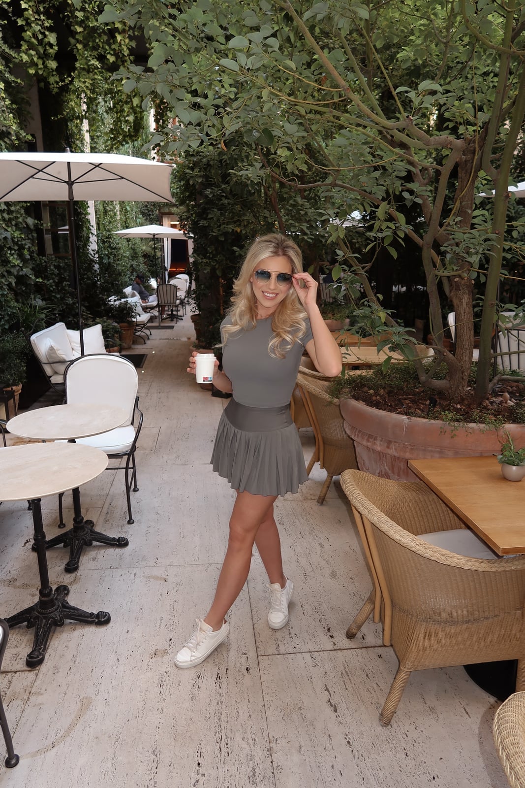 Monochromatic Gray Pleated Skirt Outfit — Classy Tennis Skirt Outfits