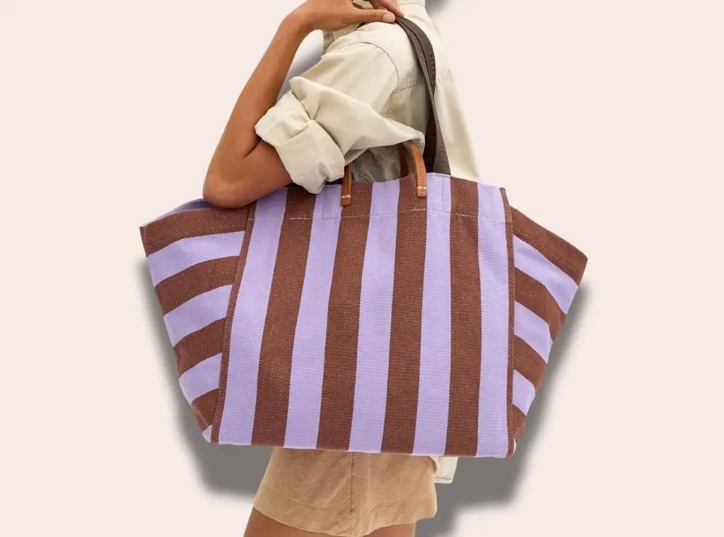 Striped Canvas Tote Bag With Loose Shorts — Classy Tote Bag Outfits