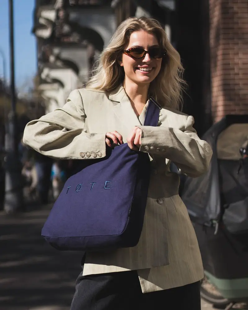 Navy Canvas Tote Bag With Beige Blazer — Classy Tote Bag Outfits