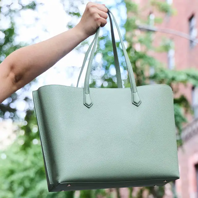 Pale Green Textured Leather Tote Bag — Classy Tote Bag Outfits