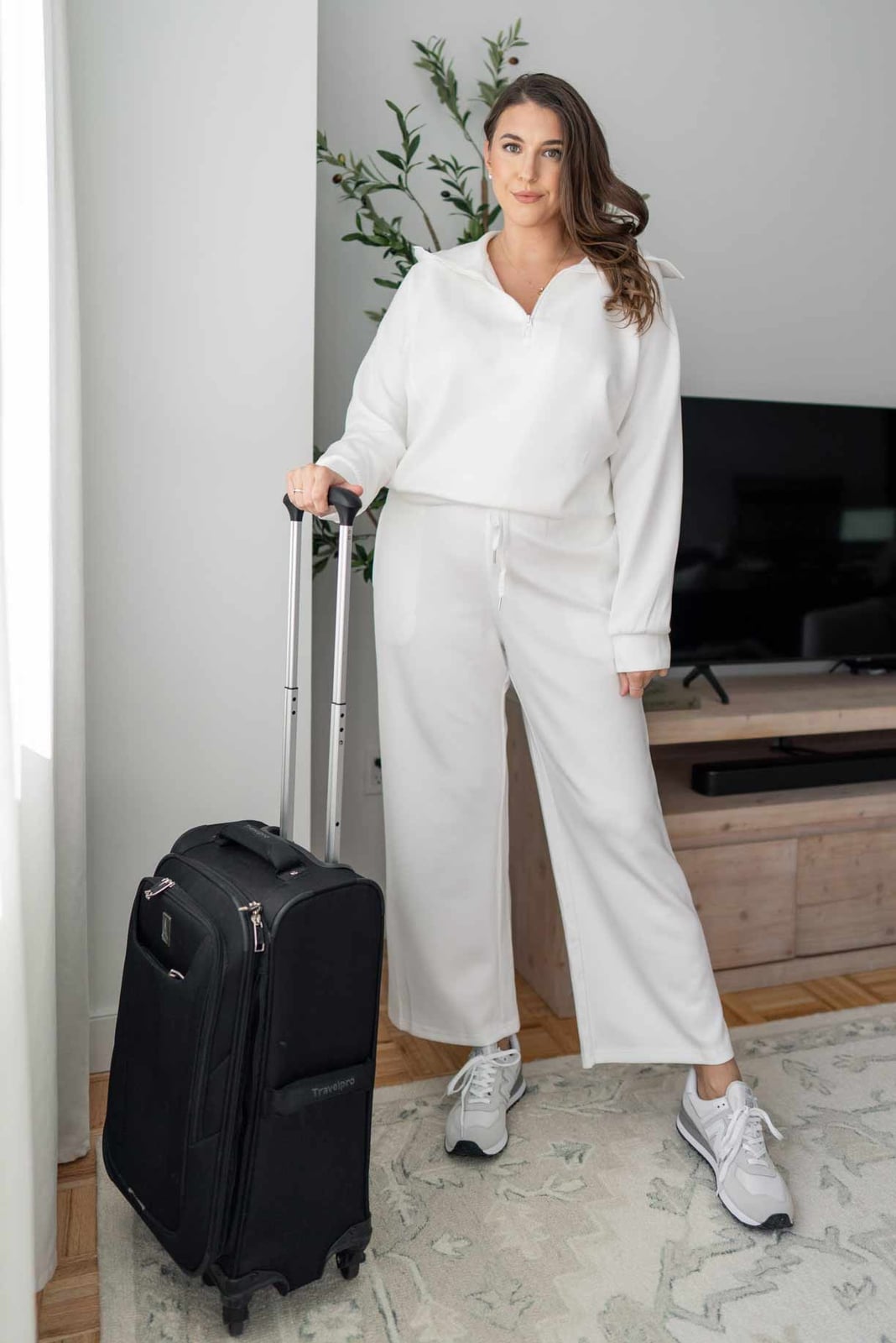 White Knit Set for Monochromatic Travel Style — Classy Travel Outfits