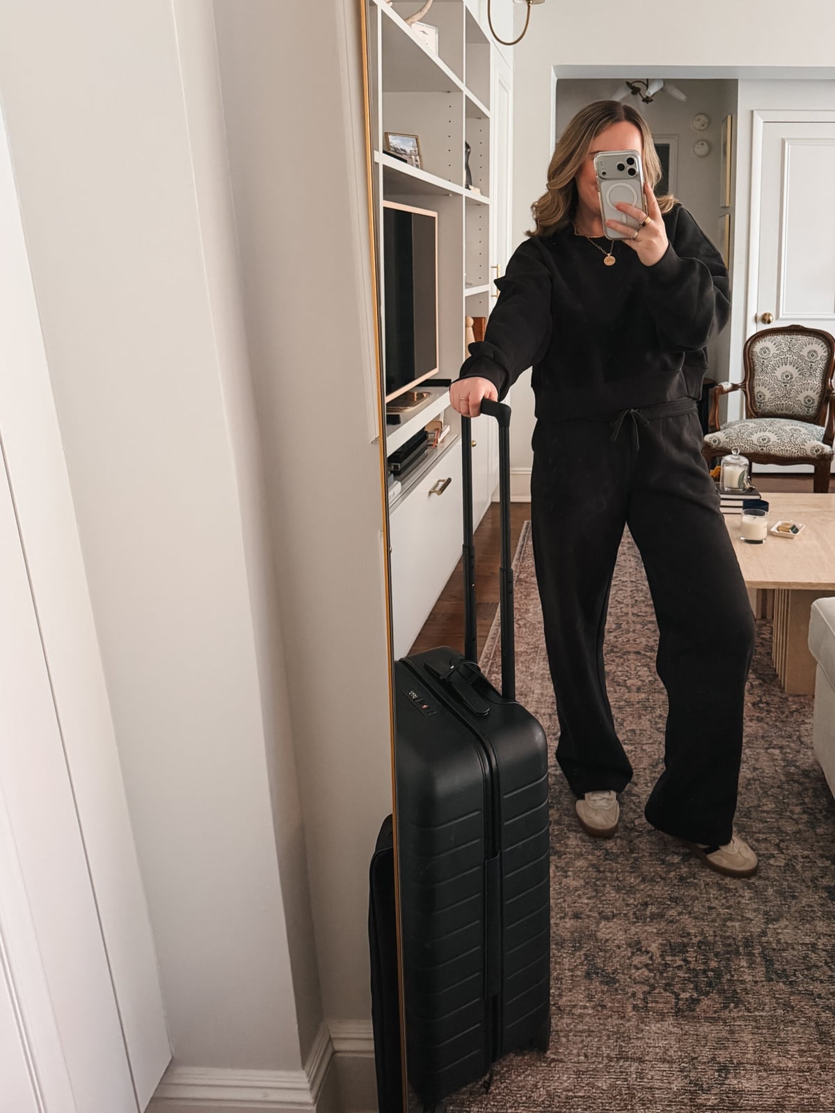 Black Knit Set for Comfortable Monochromatic Travel — Classy Travel Outfits