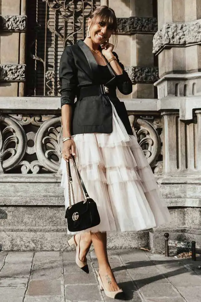 Cream Layered Tulle Midi Skirt with Black Blazer Cream Layered Tulle Midi Skirt with Black Blazer — Classy Tulle Skirt Outfits