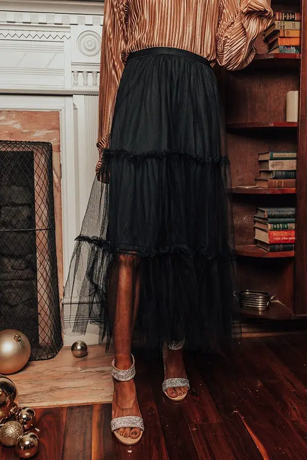 Black Tiered Tulle Skirt with Metallic Gold Top Black Tiered Tulle Skirt with Metallic Gold Top — Classy Tulle Skirt Outfits