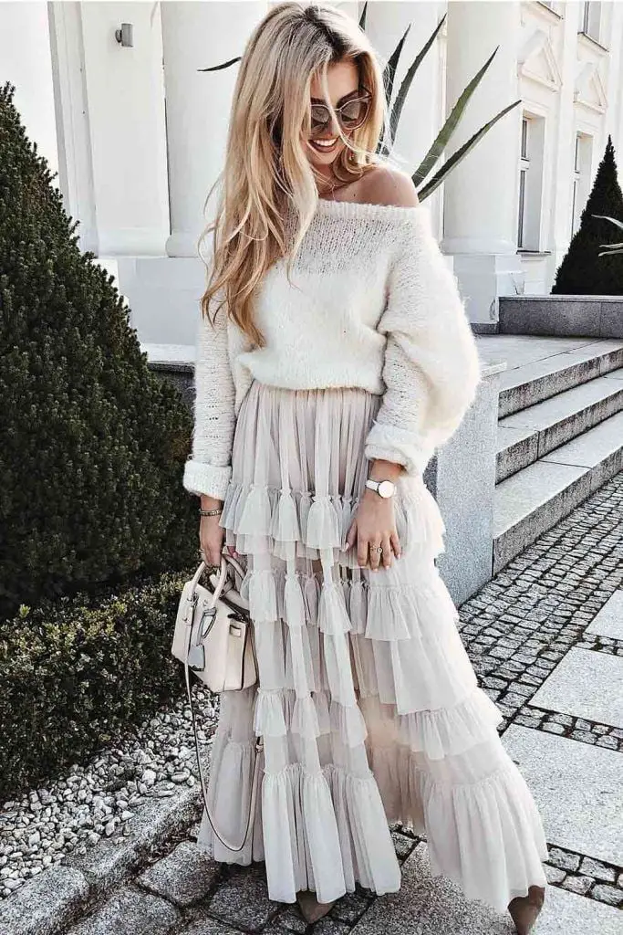 Tiered Ruffled Tulle Maxi Skirt with Fuzzy Sweater Tiered Ruffled Tulle Maxi Skirt with Fuzzy Sweater — Classy Tulle Skirt Outfits