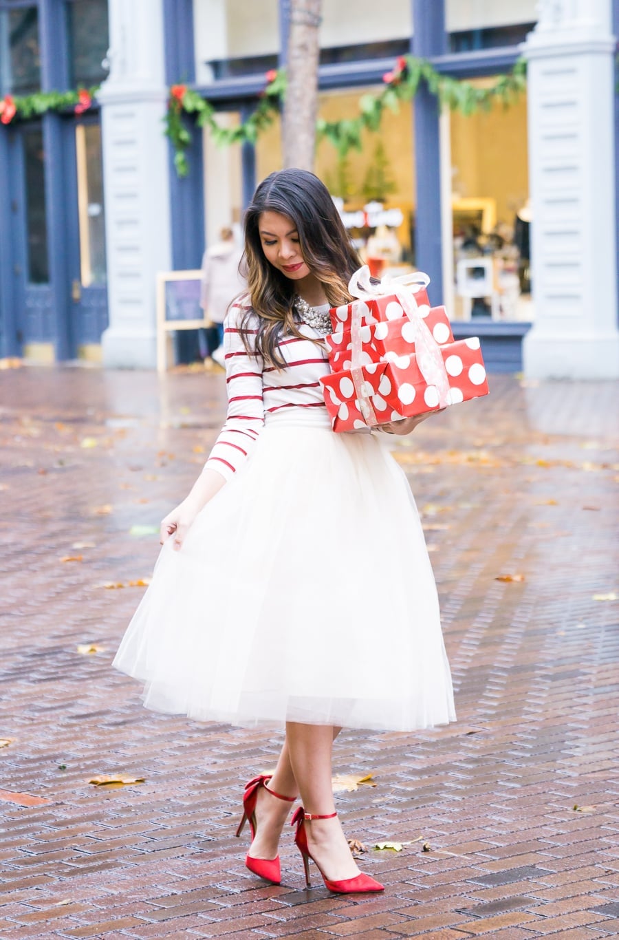 White Tulle Midi Skirt with Striped Long-Sleeve Top White Tulle Midi Skirt with Striped Long-Sleeve Top — Classy Tulle Skirt Outfits