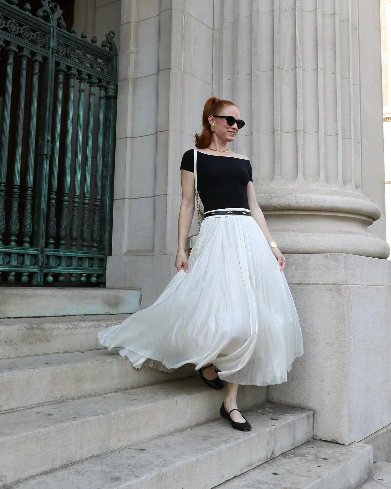 Voluminous White Skirt with Black Off-The-Shoulder Top Voluminous White Skirt with Black Off-The-Shoulder Top — Classy Tulle Skirt Outfits