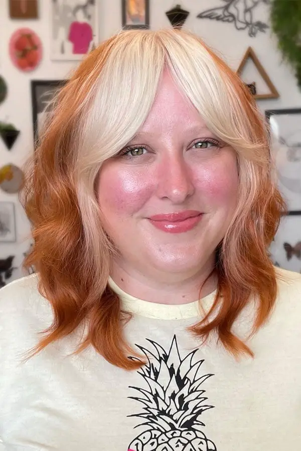 Collarbone Lob Bright Blonde Front Contrast Collarbone Lob Bright Blonde Front Contrast — Classy Two Tone Hair