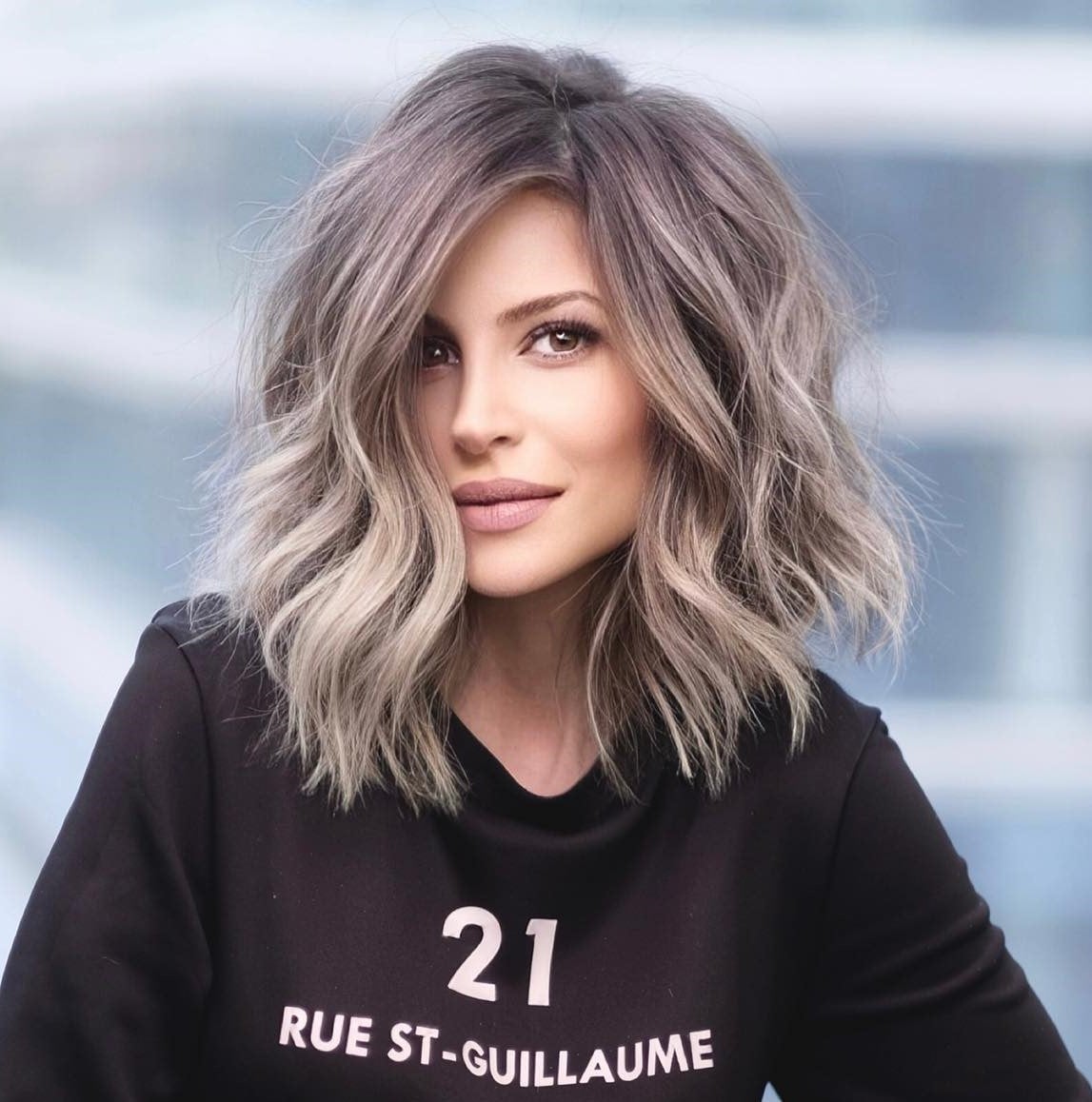 Collarbone Ash Blonde Grayish Highlights Blowout — Classy Wavy Hair Hairstyles