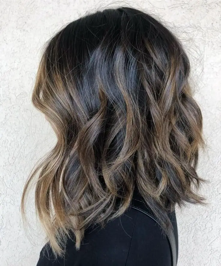 Collarbone Dark Brown Seamless Balayage Waves With Glossy Finish — Classy Wavy Hair Hairstyles