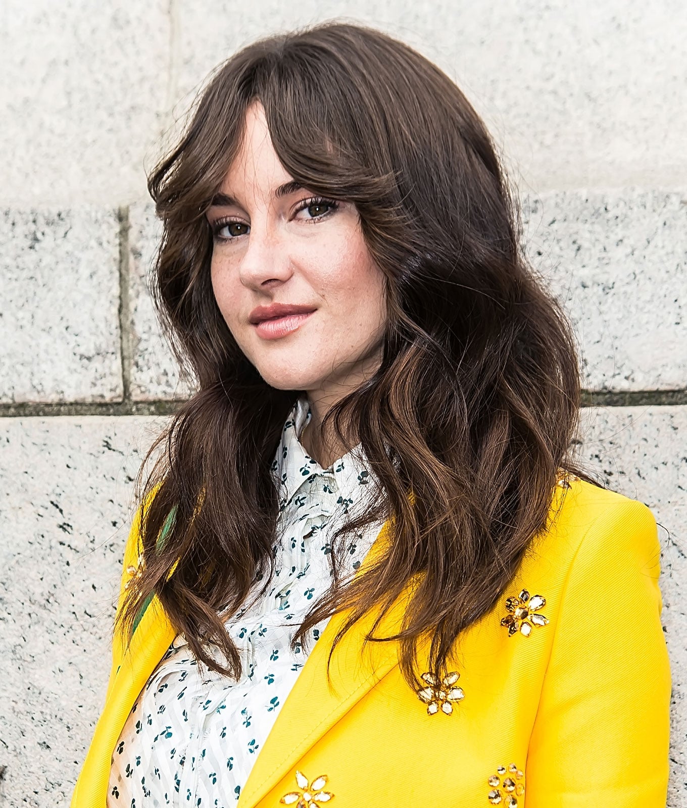 Mid-Back Dark Brown Curtain Bangs Balayage, Layers — Classy Wavy Hair Hairstyles