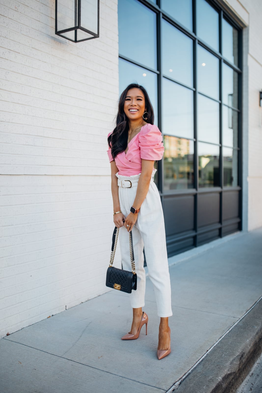 White Straight Leg Trousers With Pink Top White Straight Leg Trousers With Pink Top — Classy White Pants Outfits