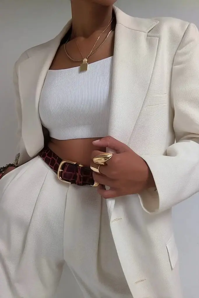 White Pleated Trousers With Textured Knit Set White Pleated Trousers With Textured Knit Set — Classy White Pants Outfits