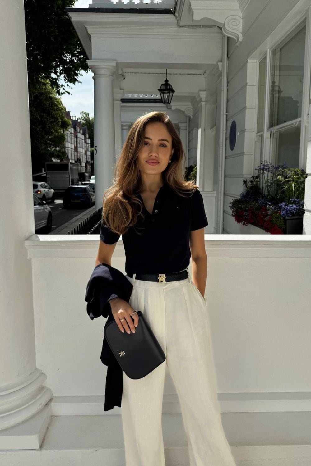 Linen Trousers With Navy Blazer Draped Linen Trousers With Navy Blazer Draped — Classy White Pants Outfits