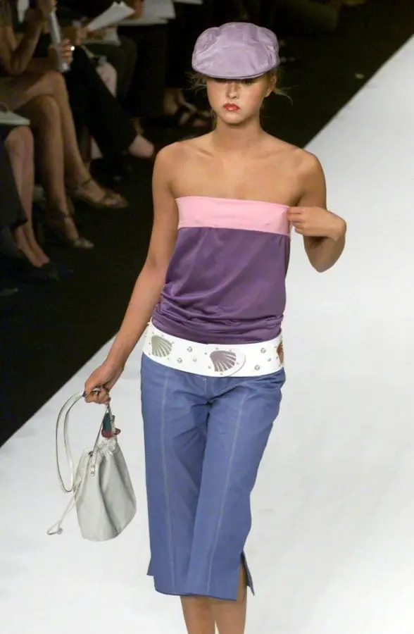 Strapless Tube Top with Seashell Belt and Capri Pants Strapless Tube Top with Seashell Belt and Capri Pants — Classy Y2K Outfits 2000s