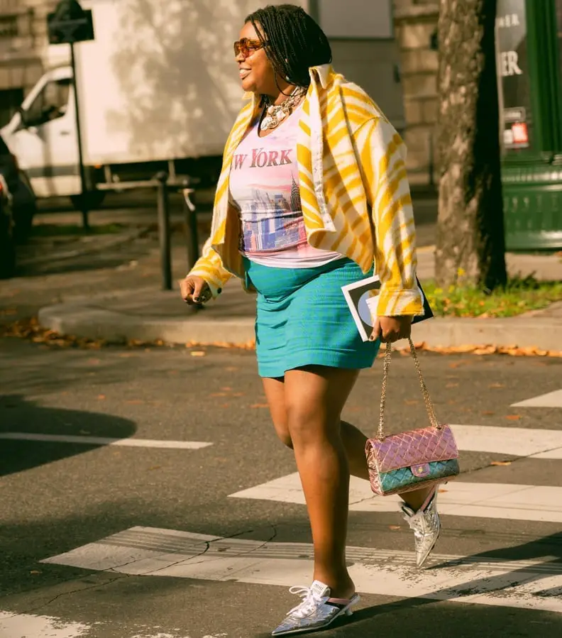 Striped Jacket Over Graphic T-Shirt with Mini Skirt Striped Jacket Over Graphic T-Shirt with Mini Skirt — Classy Y2K Outfits 2000s