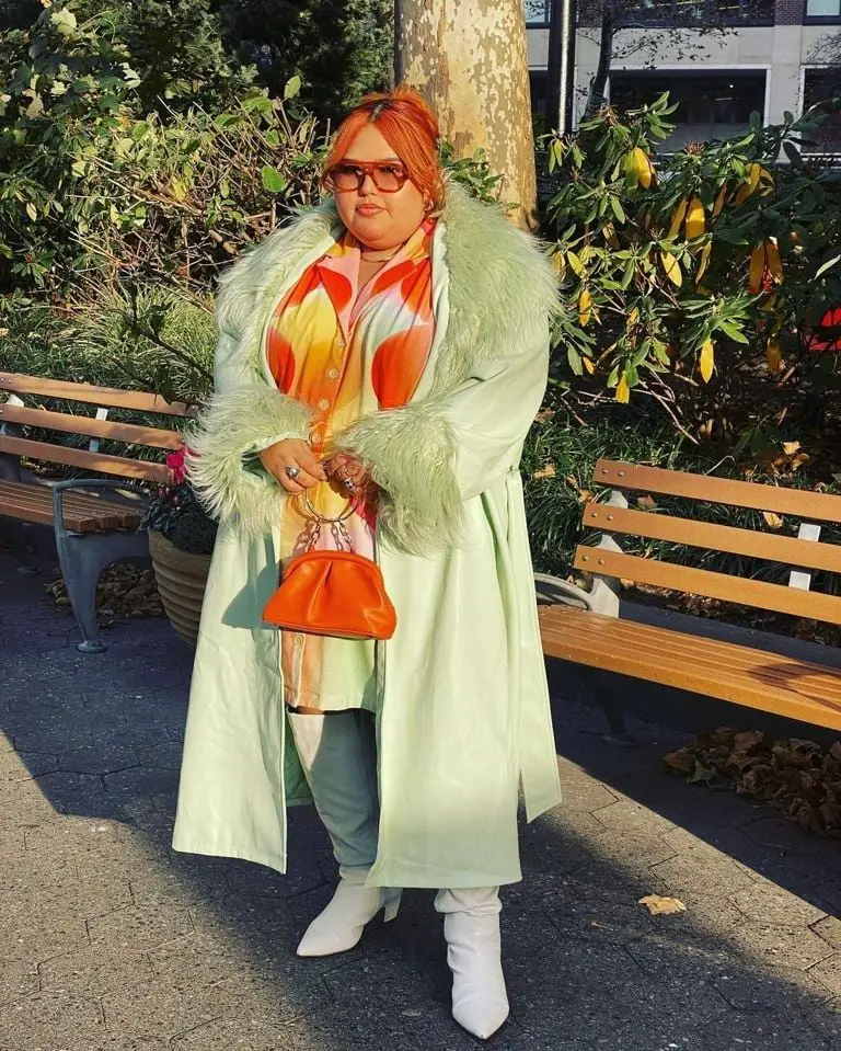 Faux Fur Trimmed Coat Over Patterned Shirt with Wide Leg Pants Faux Fur Trimmed Coat Over Patterned Shirt with Wide Leg Pants — Classy Y2K Outfits 2000s