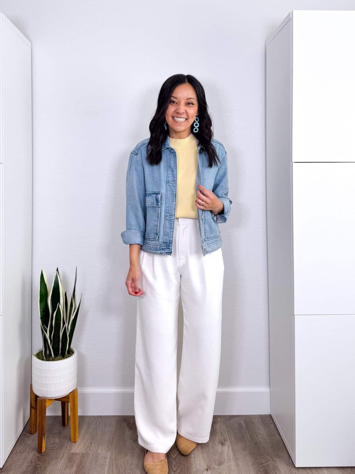 Light Yellow Mock Neck Top With Denim Jacket Light Yellow Mock Neck Top With Denim Jacket — Classy Yellow Top Outfits