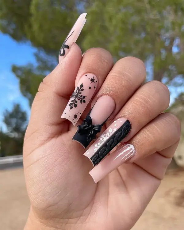 Long Coffin Black With Snowflakes, Bows, and Knit Long Coffin Black With Snowflakes, Bows, and Knit — Cute Black Nails