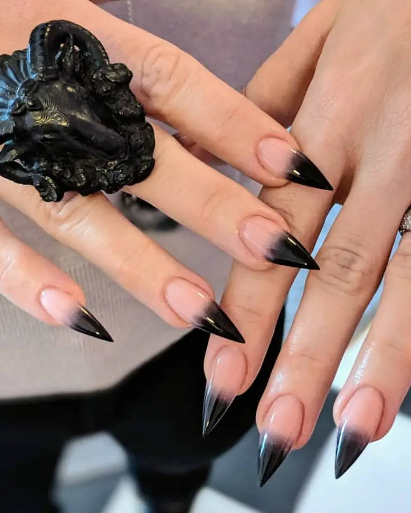 Extra Long Stiletto Black Ombre Extra Long Stiletto Black Ombre — Cute Black Nails