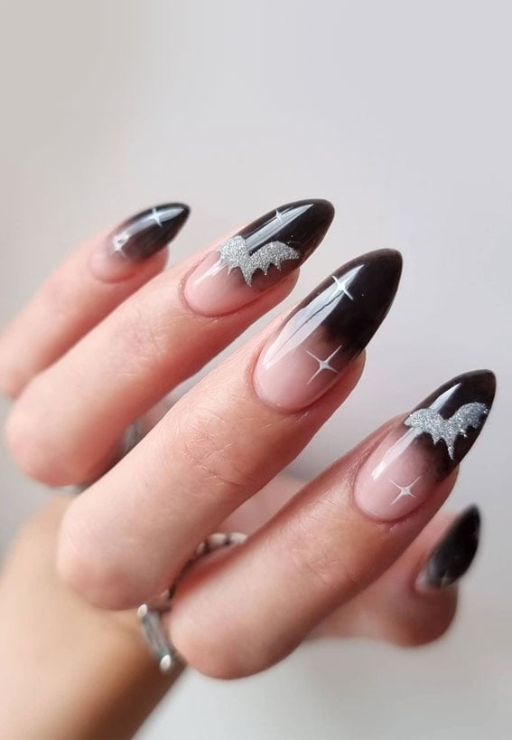 Medium Almond Black Ombre With Glitter Bats Medium Almond Black Ombre With Glitter Bats — Cute Black Nails