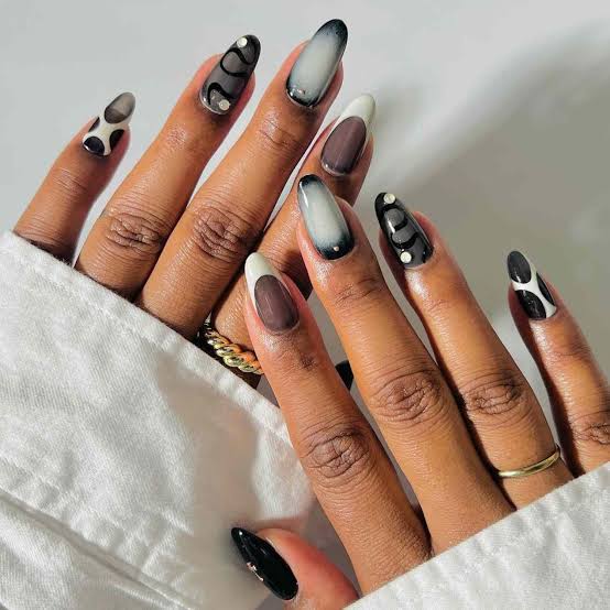 Medium Almond Black With Abstract Swirls and French Tips Medium Almond Black With Abstract Swirls and French Tips — Cute Black Nails