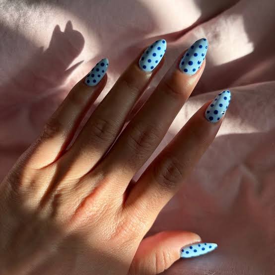 Medium Almond White Nails With Blue Polka Dots — Cute Blue Nails