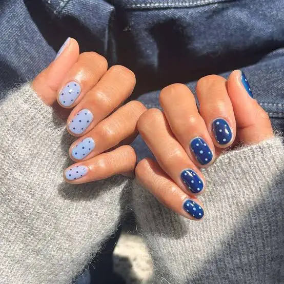 Medium Oval Light Blue Nails With White Polka Dots — Cute Blue Nails