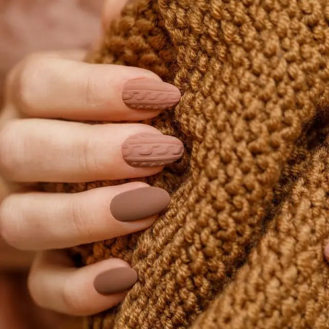 Textured Cable Knit Matte Brown Nails Textured Cable Knit Matte Brown Nails — Cute Brown Nails