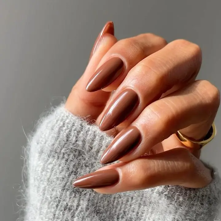 Cute Teddy Bear Milky Brown Oval Nails Cute Teddy Bear Milky Brown Oval Nails — Cute Brown Nails