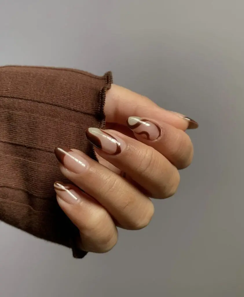Wavy Line Abstract Sheer Nude Brown Nails Wavy Line Abstract Sheer Nude Brown Nails — Cute Brown Nails