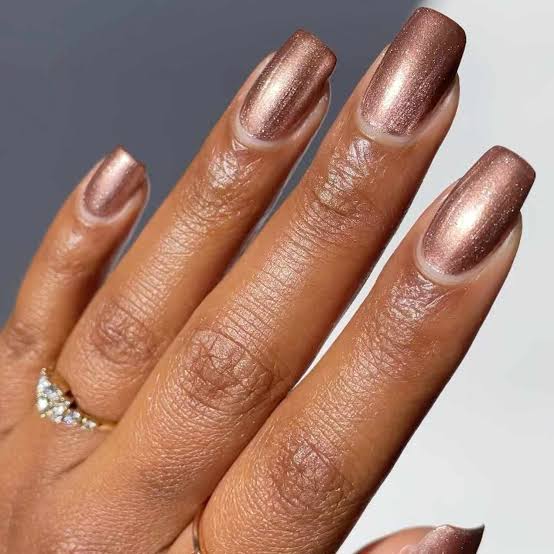 Metallic Rose Gold Brown Chrome Nails Metallic Rose Gold Brown Chrome Nails — Cute Brown Nails