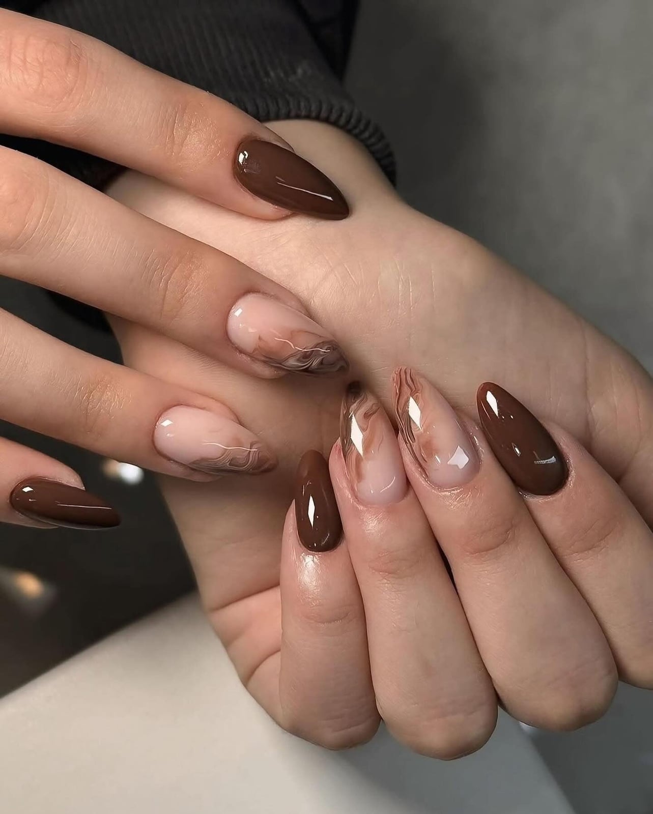 Marbled Deep Brown Nude Glossy Stiletto Nails Marbled Deep Brown Nude Glossy Stiletto Nails — Cute Brown Nails