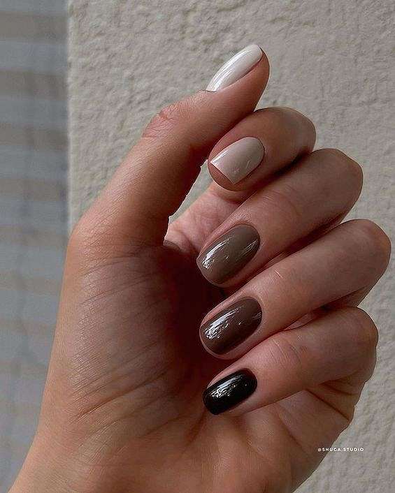 Mixed Solid Color Glossy Short Oval Nails Mixed Solid Color Glossy Short Oval Nails — Cute Brown Nails
