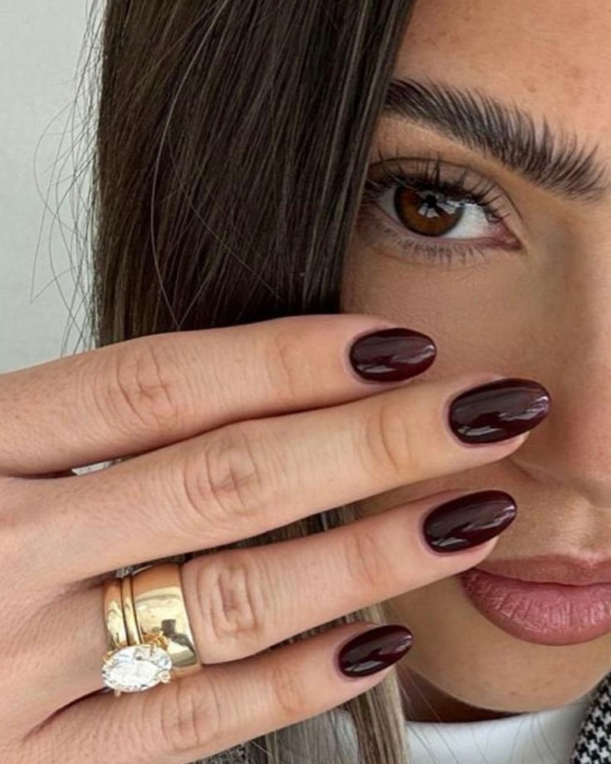 Glossy Deep Dark Brown Short Oval Nails Glossy Deep Dark Brown Short Oval Nails — Cute Dark Nails