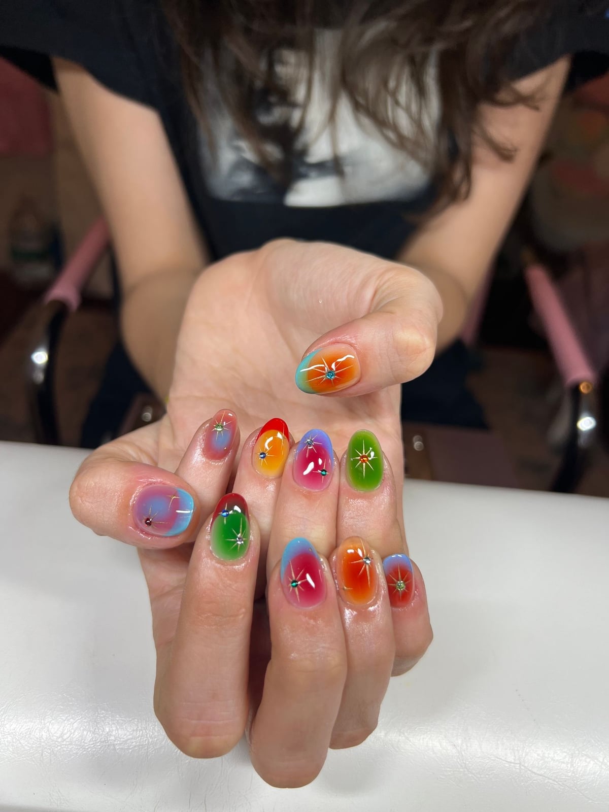 Rainbow Gradient Medium Oval Star Gems Rainbow Gradient Medium Oval Star Gems — Cute Medium Nails