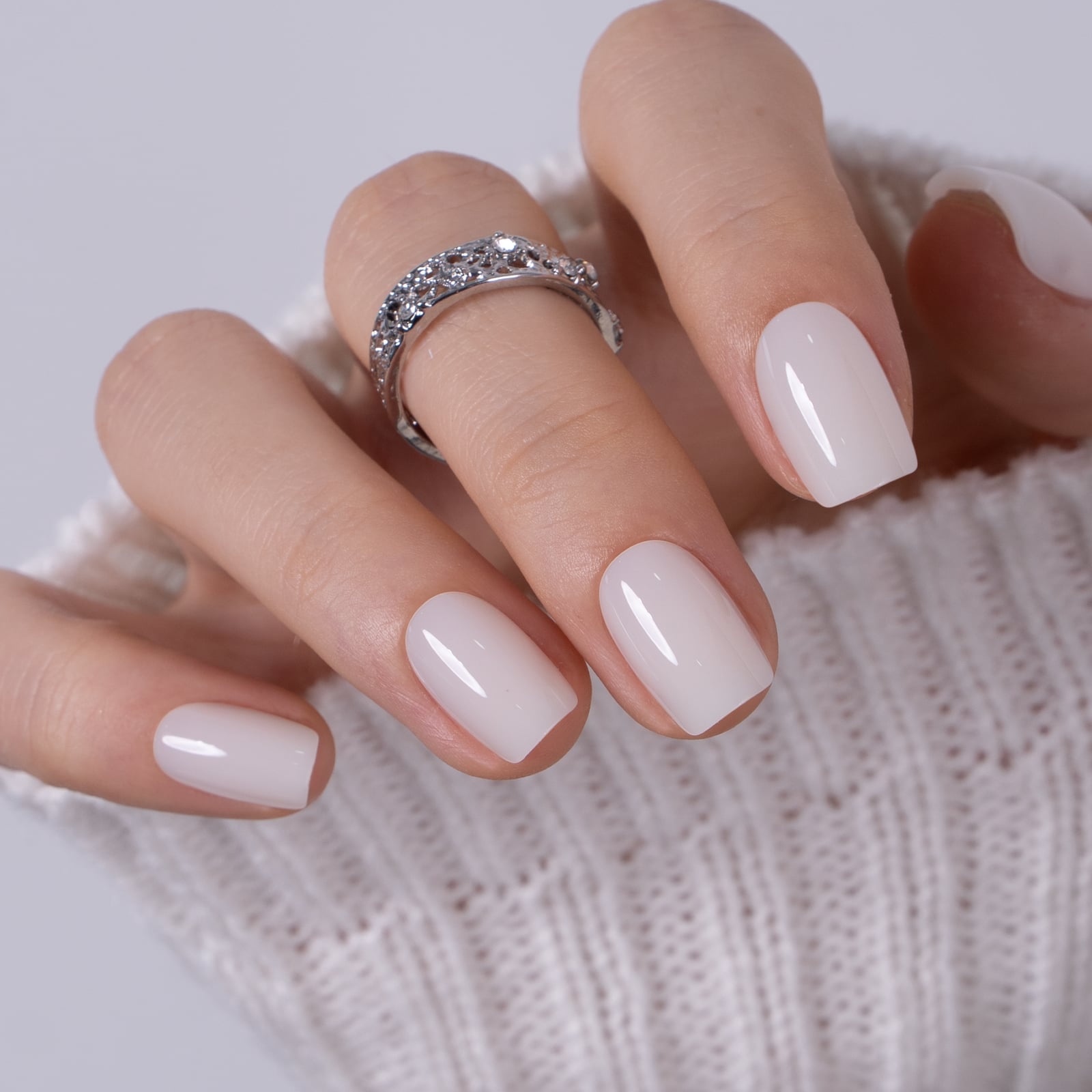 Milky Off-White Medium Square Glossy Milky Off-White Medium Square Glossy — Cute Medium Nails