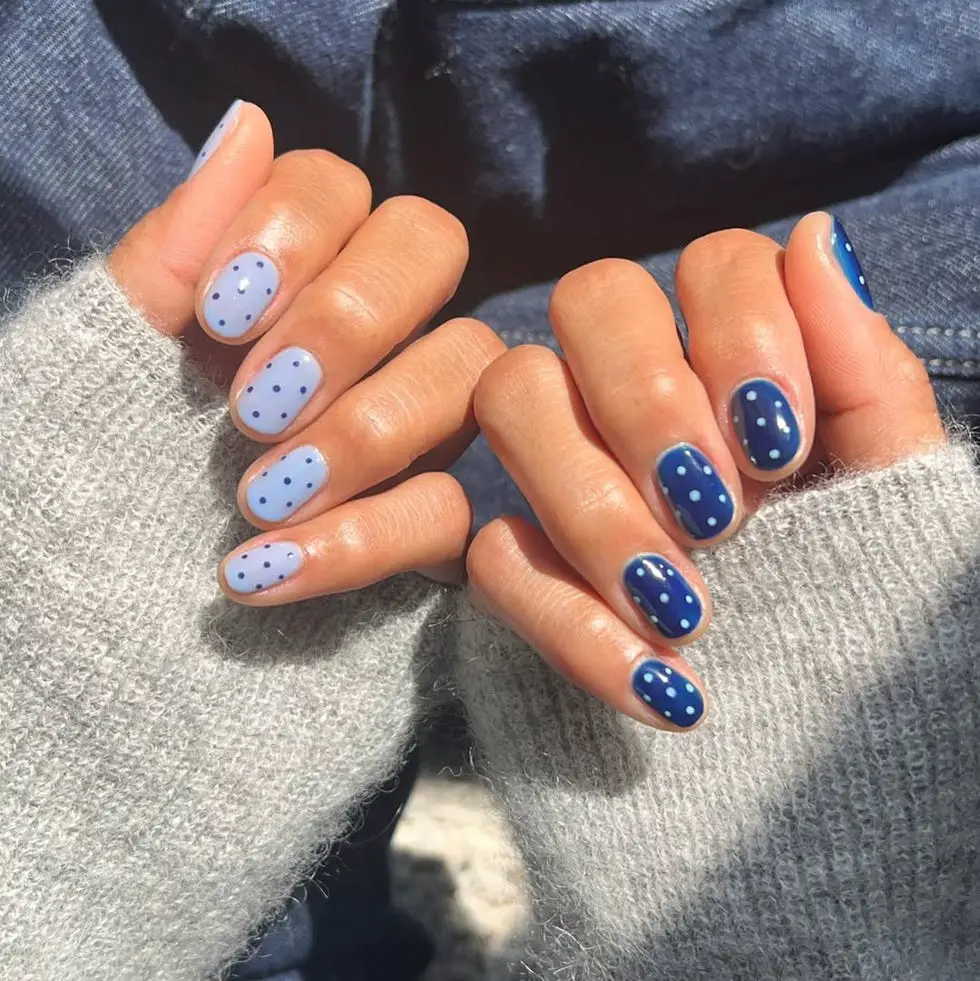 Light and Dark Blue Polka Dot Short Oval Nails, Glossy — Cute Nail Art Inspo