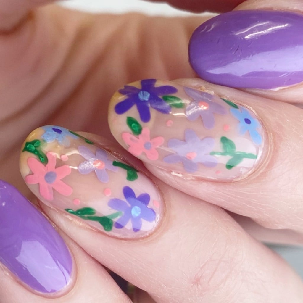 Short Almond Sheer Nude Glossy Nails, Close-Up Take Short Almond Sheer Nude Glossy Nails, Close-Up Take — Cute Natural Nails